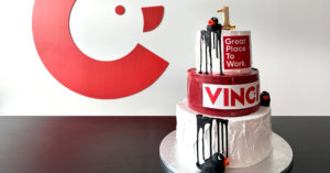 Kakku, jossa Vincitin logo ja GPTW-logo